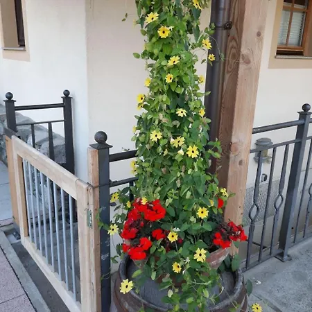 Althaus By Interhome Lejlighed Neukirchen am Großvenediger