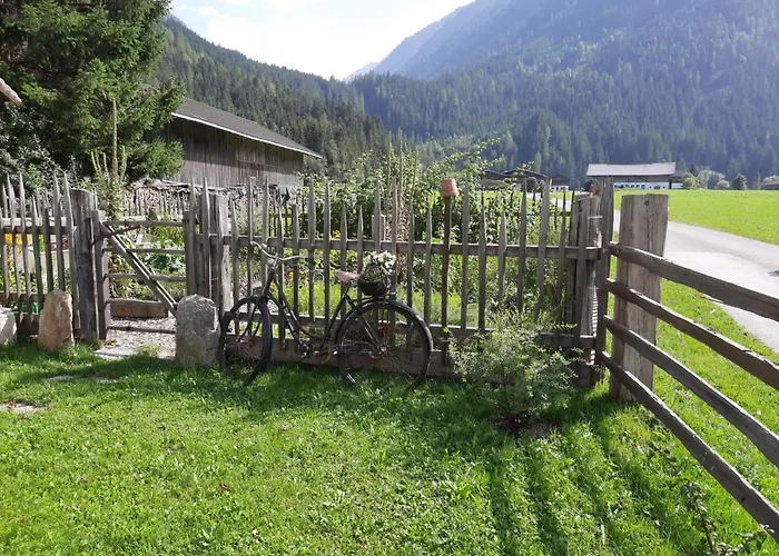 Lägenhet Althaus By Interhome Neukirchen am Großvenediger